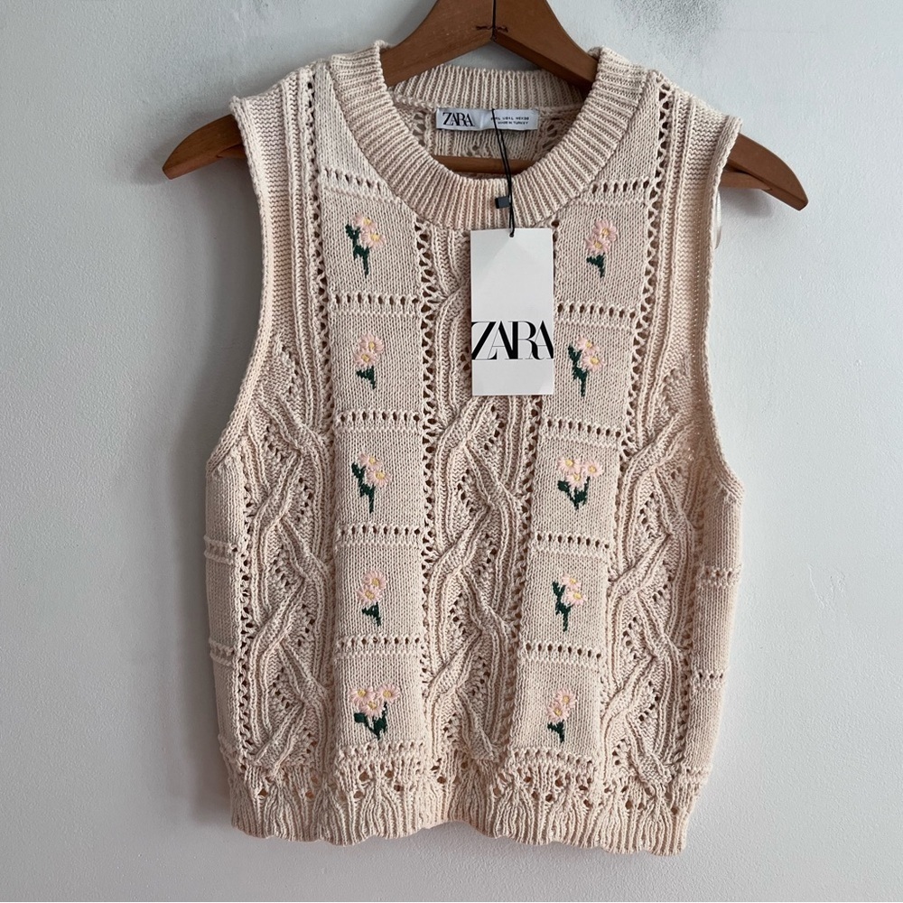 Zara Embroidery Floral Knit Scalloped Hem Vest - Picture 2 of 8